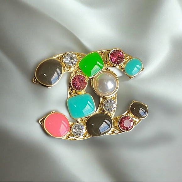 Elegant Designer Brooch with Jewel Tones - Picture 4 of 6